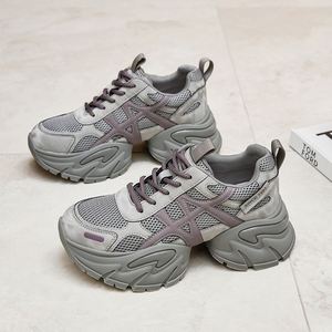 Nouvelles chaussures plateforme de haute qualité pour femmes, au design rétro avec surpiqûres, idéales pour les pères, personnalisables - Product Image 1