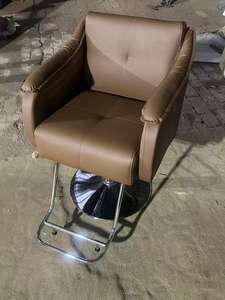 Fauteuil de beauté hydraulique, mobilier de salon, fauteuil de barbier en cuir et bois avec base chromée pour salon de coiffure ou barbier - Product Image 5