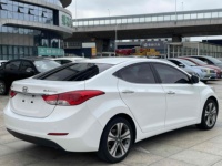 Hyundai Elantra Langdong d'occasion 2013 1.6L Essence Berline Conduite à Gauche Voiture d'occasion pour l'exportation