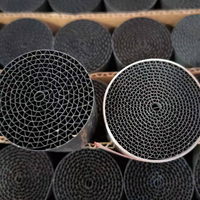 Convertisseur catalytique universel à matrice métallique en nid d'abeille pour véhicule à moteur, convertisseur catalytique à trois voies
