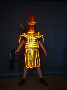 Rendimiento anual Resplandor Ropa bar KTV en licor Atmósfera Props LED Resplandor Armadura dorada Traje de <span class=keywords><strong>emperador</strong></span> - Product Image 2