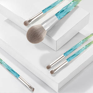 Eihodo – ensemble de pinceaux de maquillage, 6 pièces, manche en acrylique, poils en fibres synthétiques pour fond de teint, mélange d'ombres à paupières - Product Image 3