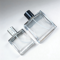 Flacon de parfum carré de luxe en verre de 100 ml, pompe à lotion, diffuseur à bâtonnets, transparent, épaissi, poli au feu, estampé à chaud - Vente en gros