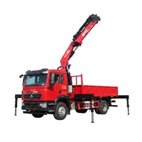 Camion-grue HOWO 8x4 avec grue à flèche pliante Jiangwei SQ560ZB6+1 de 14 tonnes, moteur 350 CV