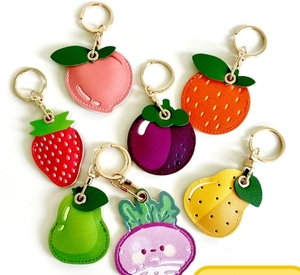 2025 nouveau porte-clés en cuir PU personnalisé pendentif sac suspendu chaîne mignon fruits voiture porte-clés de haute qualité prêt à expédier - Product Image 2