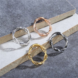 Verlovingsgeschenk Vergulde Roestvrijstalen Holle Ringen Draai <span class=keywords><strong>Dna</strong></span> Helix Ringen - Product Image 3