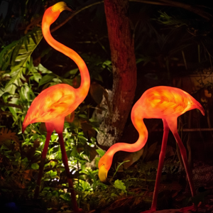 Lampe à motif flamant rose accrocheuse, idéale pour les lieux extérieurs et les célébrations thématiques - Product Image 1