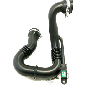 Manguera de Admisión del Enfriador de Aire de Carga 8201068612 para <span class=keywords><strong>Renault</strong></span> <span class=keywords><strong>Trafic</strong></span> II 2.0 DCI Yomi Wholesale Yomi Supply - Product Image 4