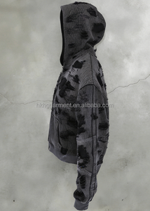 เสื้อฮู้ดดี้ผู้ชายแบบหนา ซักสโตนวอช ผ้าเฟรนช์เทอร์รี่สองชั้น แต่งขาด ซิปหน้า สีซีดแบบดิสเทรส - Product Image 2