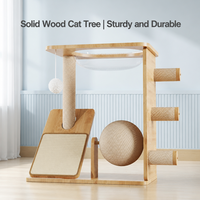Arbre à chat compact en bois massif, classique, mignon, durable et écologique, avec balançoire en sisal, plateforme de observation et design capsule spatiale