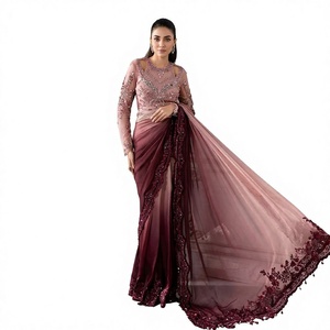 Sari en soie rose élégant avec chemisier brodé pour les occasions de mariage, longueur au sol, coupe classique, pour femmes, provenant d'Inde et du Pakistan - Product Image 1