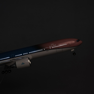 Modelo de Avión YiGuan de Resina Fundida a Presión 777 Royal Netherlands de 47 cm 1/157 con Iluminación LED Simulada y Sonido Controlado, Regalo Empresarial - Product Image 6