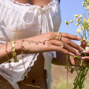 Joyería, Brazalete <span class=keywords><strong>de</strong></span> Acero Inoxidable Chapado en <span class=keywords><strong>Oro</strong></span> <span class=keywords><strong>de</strong></span> 18K con Mariposa y Anillo <span class=keywords><strong>de</strong></span> Dedo con Circonita Cúbica Brillante <span class=keywords><strong>para</strong></span> Mujer - Product Image 1
