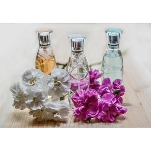 น้ำหอมกุหลาบแอททาร์เกรด C สำหรับน้ำมันหอมระเหยที่มีประโยชน์อย่างแท้จริงในการใช้อุปกรณ์ - Product Image 2