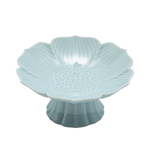 Plateau à fruits en céramique en forme de fleur, en porcelaine, sur pied, motif lotus, assiette à collation pour salon de thé, plat de service pour fête, style simple - Product Image 5