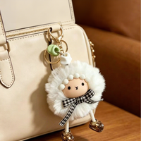 Vente en gros Nouveaux porte-clés créatifs en peluche d'agneau mignons, pendentifs pour sacs de filles, accessoires de poupée, petits cadeaux