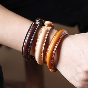 Factory Direct Original Design Leather Handmade Vintage Vegetable Tanned Cowhide Cuff OEM Unisex Couples Wristband Retro Jewelry - Product Image 2