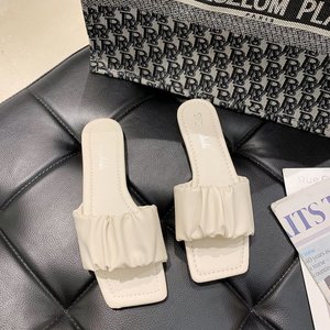 Pantuflas de moda plisadas con punta cuadrada estilo hada, de una sola tira - Product Image 3