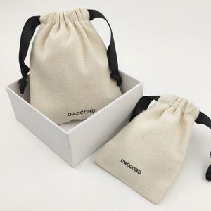 Sacs à poussière en toile de coton biologique biodégradable certifiés GOTS, personnalisables avec logo et impression, vente en gros à prix réduit - Product Image 1