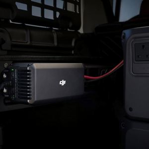 เครื่องชาร์จในรถยนต์ดีเจ พาวเวอร์ 1 กิโลวัตต์ ชาร์จเร็วพิเศษ สำหรับดีเจ พาวเวอร์ 2000/ พาวเวอร์ 1000 - Product Image 4