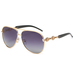 Nouvelles lunettes de soleil polarisées unisexes tendance Europe États-Unis, grandes, UV400, en PC noir, légères, monture intégrale, confortables, transparentes - Product Image 3