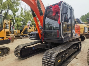 Excavateur sur chenilles HITACHI ZX120 d'occasion en vente Bon état avec composants centraux Moteur Moteur Boîte de vitesse Pompe à engrenages Roulement PLC - Product Image 5