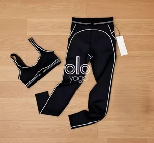 Pakaian Yoga Olahraga Stripe Grosir untuk Wanita, Model Baru Musim Panas, Set Kasual Dua Potong Bergaya Huruf untuk Pilates - Product Image 1