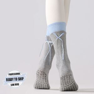<span class=keywords><strong>Chaussettes</strong></span> <span class=keywords><strong>de</strong></span> yoga Pilates antidérapantes pour femmes et hommes, barre, ballet, fitness, cross-training, <span class=keywords><strong>chaussettes</strong></span> <span class=keywords><strong>de</strong></span> sport respirantes et adhérentes - Product Image 1