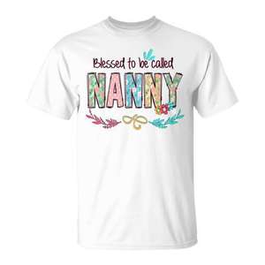 T-shirt floral « Blessed To Be Called Nanny », cadeau pour la fête des mères pour grand-mère - Product Image 1
