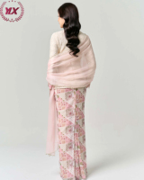 Ensemble Kebaya Rose Patchwork Personnalisé OEM ODM avec Broderie et Châle – Mode Pudique pour Femme – Vente en Gros