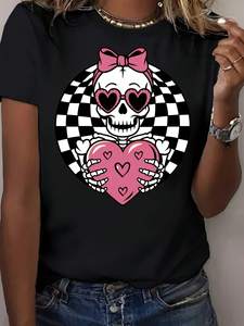 เสื้อยืดพิมพ์ลายหัวกะโหลกหัวใจสำหรับผู้หญิง ทรงหลวม คอกลม แขนสั้น สวมใส่สบายๆ สำหรับฤดูใบไม้ผลิและฤดูร้อน ระบายอากาศได้ดี ผลิตจากผ้าฝ้ายเจอร์ซีย์ 100% - Product Image 1