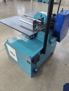 Machine à barres rondes à courbes tridimensionnelles Matériau <span class=keywords><strong>de</strong></span> pliage en forme <span class=keywords><strong>de</strong></span> <span class=keywords><strong>bois</strong></span> massif Tournant l'équipement <span class=keywords><strong>de</strong></span> cercle extérieur pour les meubles - Product Image 6
