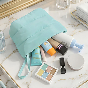 Sac cosmétique personnalisé d'usine OEM, trousse de maquillage mignonne, trousse de toilette pour femmes - Product Image 1