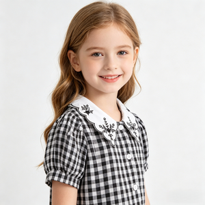Camisa <span class=keywords><strong>Polo</strong></span> Infantil para <span class=keywords><strong>Niña</strong></span>, Estilo Vintage Dulce de Verano, con Botones al Frente, Cuello Peter Pan, Cuadros Blancos y Negros - Product Image 4