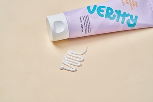 Mousse nettoyante anti-acné à l'arbre à thé Nettoyant en profondeur pour les pores pour les peaux grasses et sujettes à l'acné Contrôle du sébum Nettoyant pour le visage - Product Image 5