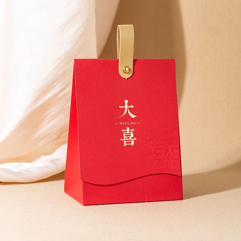 T015Rouge heureux
