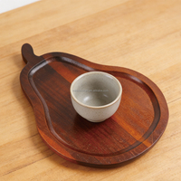Plateau de service en bois en forme de poire avec motif végétal, en matériau de qualité alimentaire, pour servir des fruits et une utilisation en cuisine, idéal pour les cadeaux