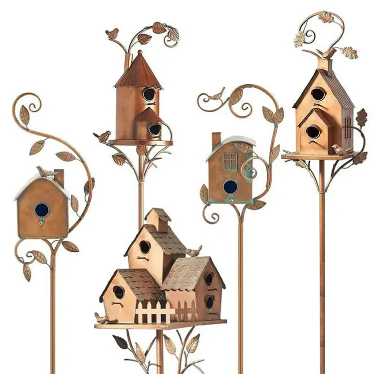 Nichoir à Oiseaux En Métal Avec Mât Et Piquets Cuivre - Grande Maison Baroque Pour Oiseaux, Décoration Jardin Romantique