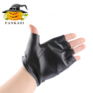 Gants demi-doigts en cuir PU cloutés Fankasi, respirants, style punk rock, pour fête d'Halloween, adultes et adolescents - Product Image 3