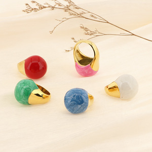 แหวนเคลือบสีสันสดใสโดดเด่นสำหรับผู้หญิง |   สแตนเลสสตีลชุบทอง 18K PVD |   กันน้ำ ป้องกันอาการแพ้ ไม่ซีดจาง - Product Image 2