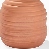 Vase en céramique Art Déco côtelé en terre cuite, fait main, texture tourbillonnante horizontale, finition mate transparente, vase décoratif en pierre pour table