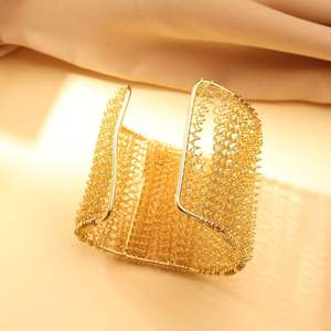 Brazalete de cadena geométrica chapada en oro para mujer con engaste de bisel, joyería bohemia de aleación para fiestas. - Product Image 4