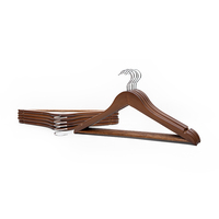 Percha cabide cabide vente en gros cintre en bois naturel cintre en bois personnalisé pour vêtements de chemises cintre en bois antidérapant avec logo
