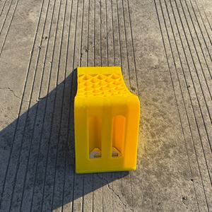 射出成形ハンドル付き車輪止め - Product Image 4