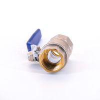 Precio de fábrica Latón WOG Ball ValveDN20 Presión PN16 Válvula de latón 1/2 - 2 "PULGADAS Mango de acero inoxidable Niquelado F * F