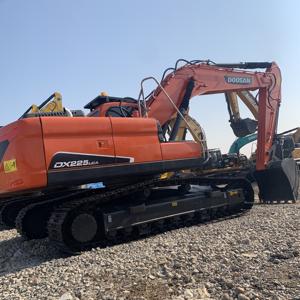 Excavatrice d'occasion Doosan DX300 99% NEUVE EN VENTE, CHARGEUSE SUR CHENILLES EN STOCK POUR LA VENTE, année 2024 - Product Image 2