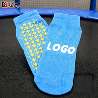 Chaussettes antidérapantes tendance pour trampoline, chaussettes antidérapantes avec picots pour tout-petits, enfants, adolescents, chaussettes à grip pour garçons et filles