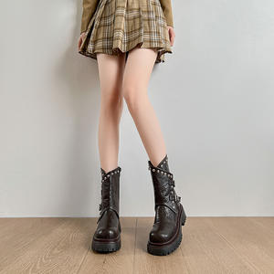 Botas de tacón alto con plataforma gruesa de cuero cepillado y remaches estilo motero para mujer, a media pantorrilla, de nueva tendencia 2026 - Product Image 3