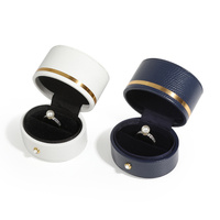 Kreative Anzeige Luxus personal isierte weiße Pappe Acryl Holz Hochzeit Vintage benutzer definierte schwarze Schmuck Ring und Box