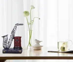 Atacado global instrumentos musicais saxofone-Caneta de mesa decorativa para casa, de resina, antiguidade, presente de férias, instrumento de música em miniatura, caneta de saxofone
